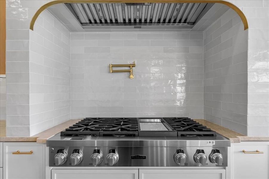 Close-up of interior finishes inside a home in , Frisco (Image 21).