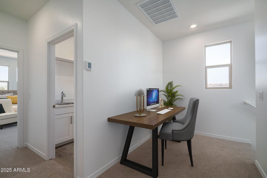 10VS) TOP OF STAIRS 10VS) TOP OF STAIRS