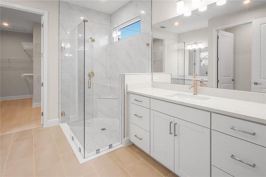 Furnished interior view inside a new home in Cresswind at Lake Harris, Tavares (Image 8).