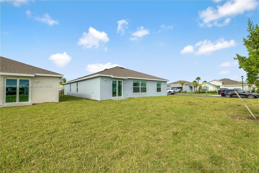 Exterior details and patio area of a home in , Lehigh Acres (Image 2).