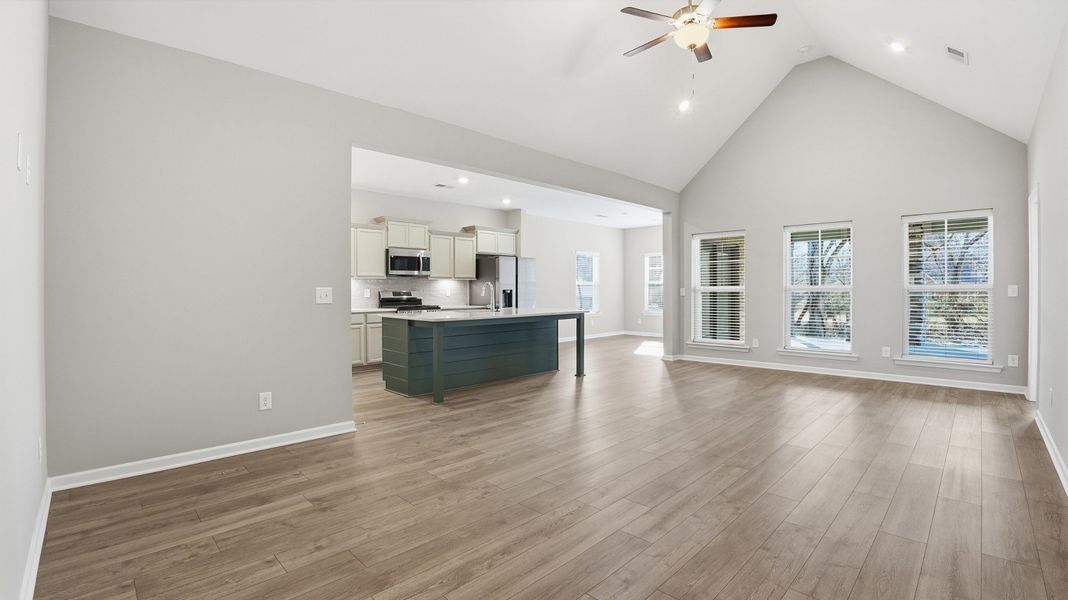 Spacious, unfurnished interior of a new home in Sagewood, Tullahoma (Image 35).