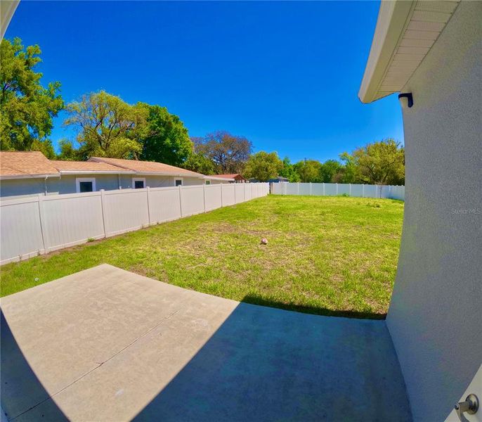 Exterior details and patio area of a home in , Tampa (Image 16).