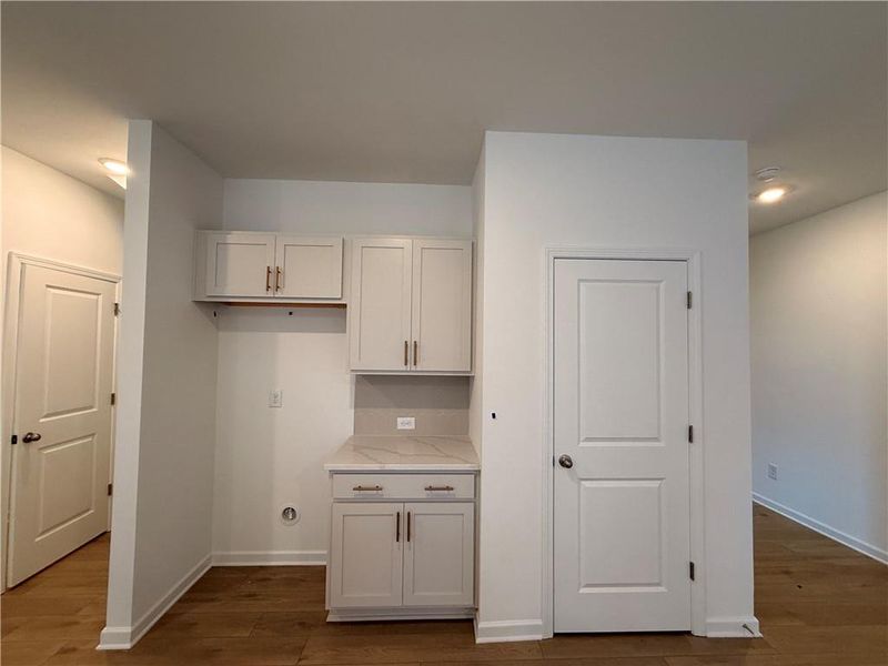 Furnished interior view inside a new home in Leydenview, Mableton (Image 34). Furnished interior view inside a new home in Leydenview, Mableton (Image 34).