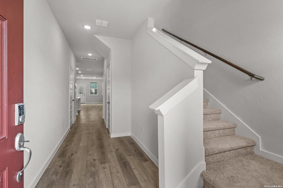 Spacious, unfurnished interior of a new home in Rosemont Hill, San Antonio (Image 18). Spacious, unfurnished interior of a new home in Rosemont Hill, San Antonio (Image 18).