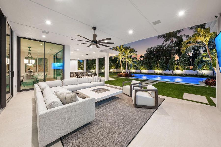 481_Thatch_Palm_Drive_Dusk_17