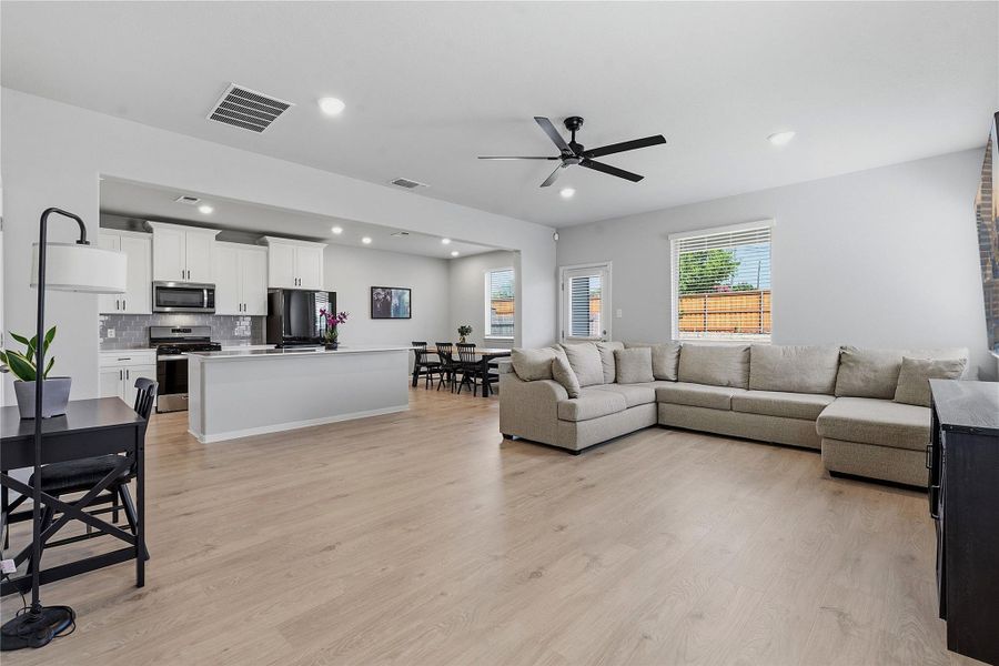 Furnished interior view inside a new home in Crosswinds, Kyle (Image 9).