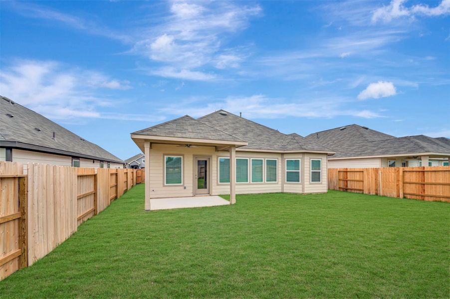Exterior details and patio area of a home in Lone Star Landing, Montgomery (Image 3).