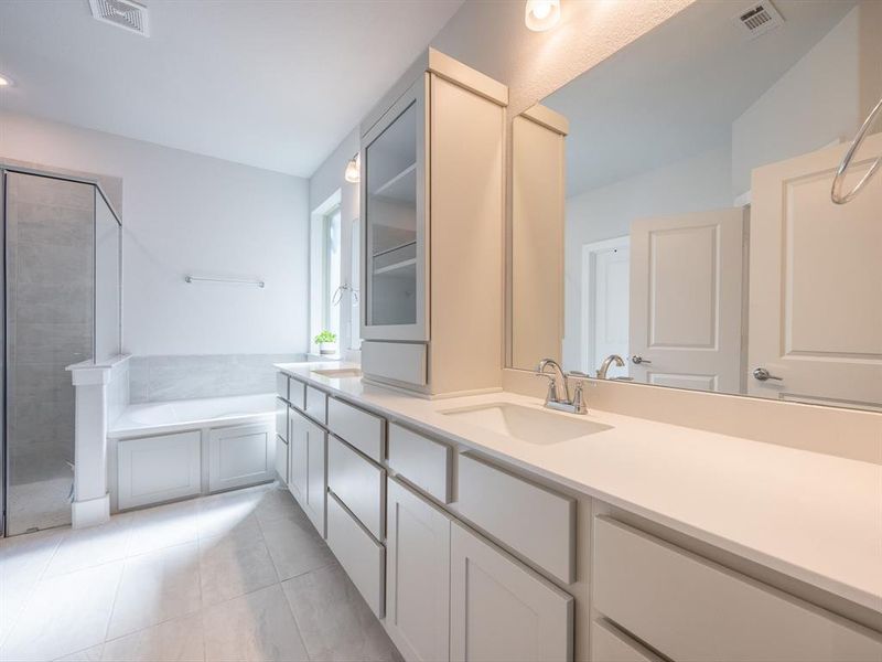 Furnished interior view inside a new home in , Waxahachie (Image 6). Furnished interior view inside a new home in , Waxahachie (Image 6).