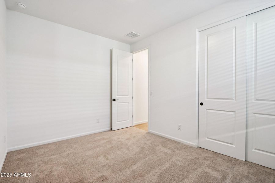 26-web-or-mls-S 95th Dr-S0512-022