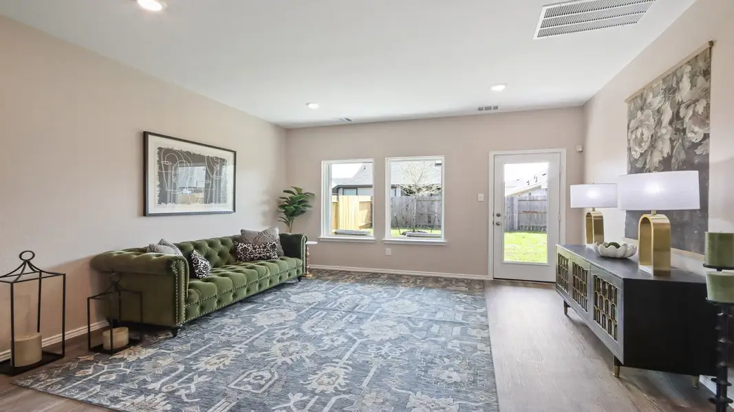 Furnished interior view inside a new home in Venetian Pines, Conroe (Image 7).