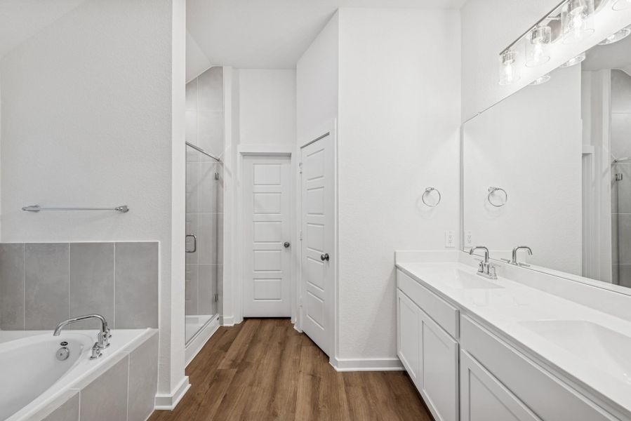 Furnished interior view inside a new home in Moran Ranch, Willis (Image 6).