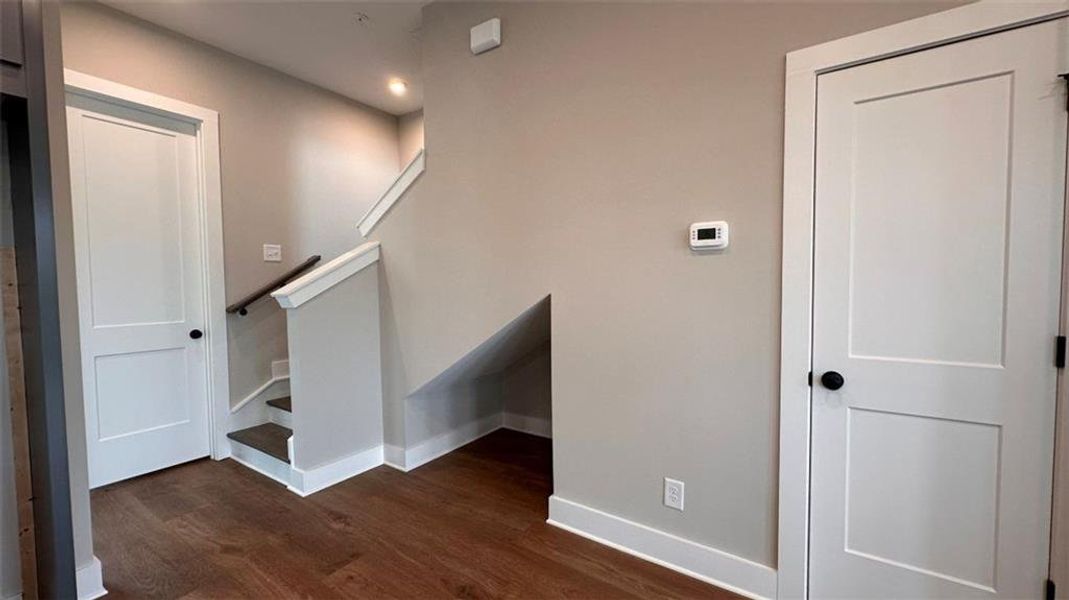 Spacious, unfurnished interior of a new home in , Atlanta (Image 14).