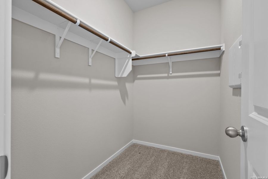 Spacious, unfurnished interior of a new home in The Parklands, Schertz (Image 18).
