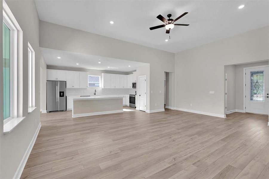 Spacious, unfurnished interior of a new home in , Palm Coast (Image 12).