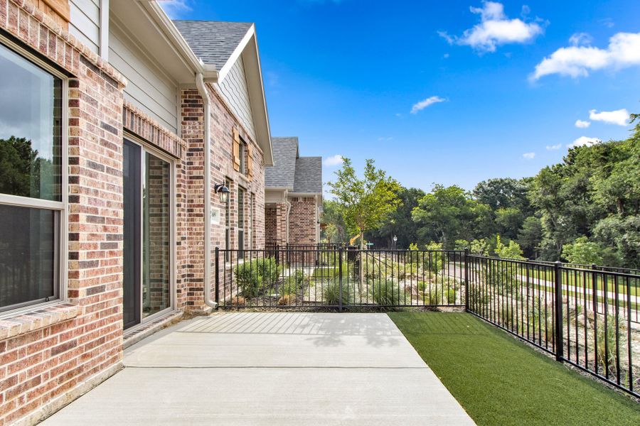 Exterior details and patio area of a home in Cottonwood Creek, Rowlett (Image 3). Exterior details and patio area of a home in Cottonwood Creek, Rowlett (Image 3).