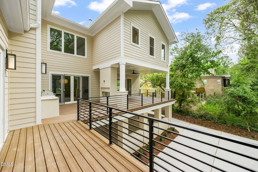 30 -2817 claremont rd, interior