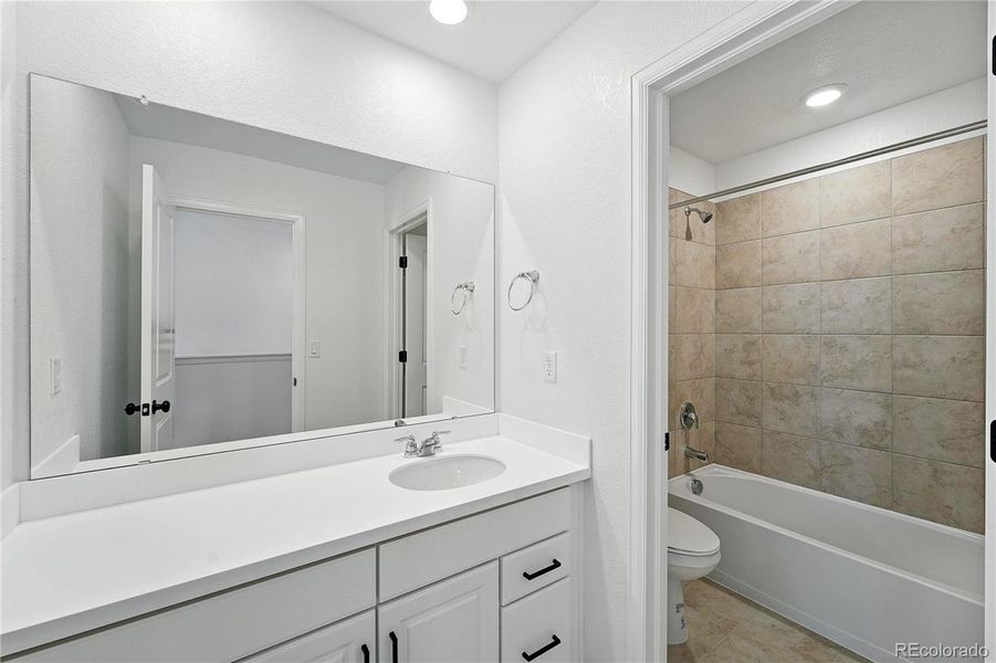 39712 Penn Road ~ Ready Now!