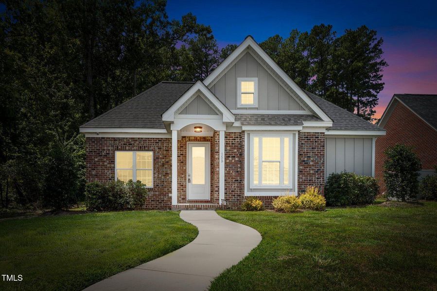 Charming carriage-style.... .