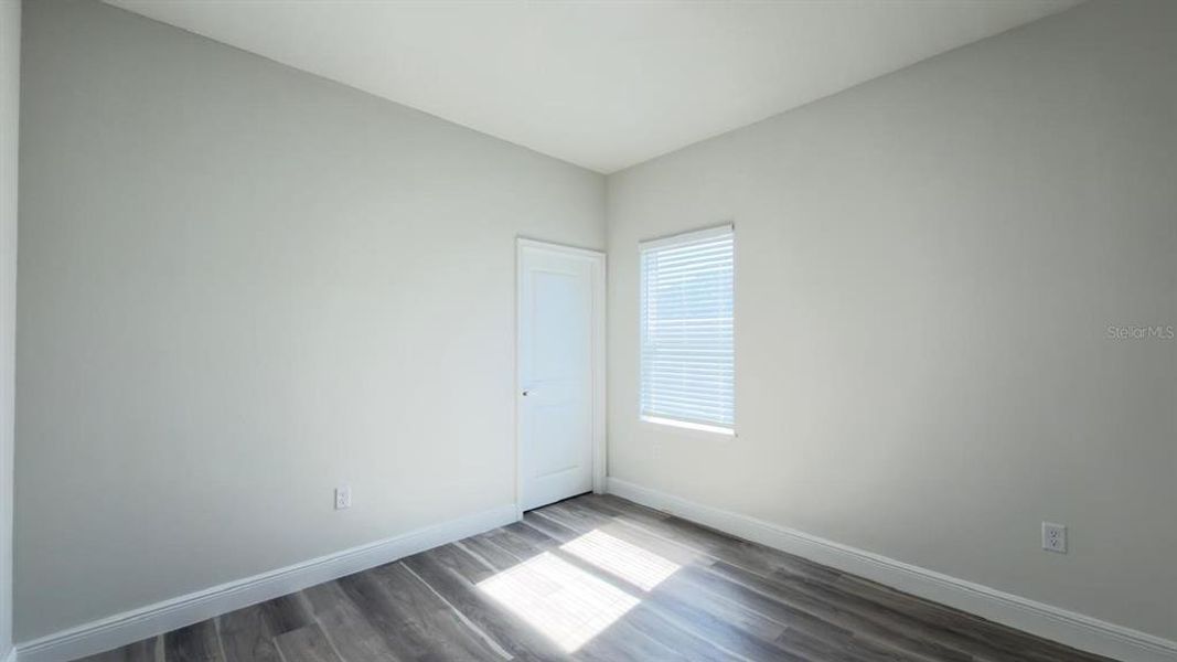 Spacious, unfurnished interior of a new home in , Ocala (Image 26).