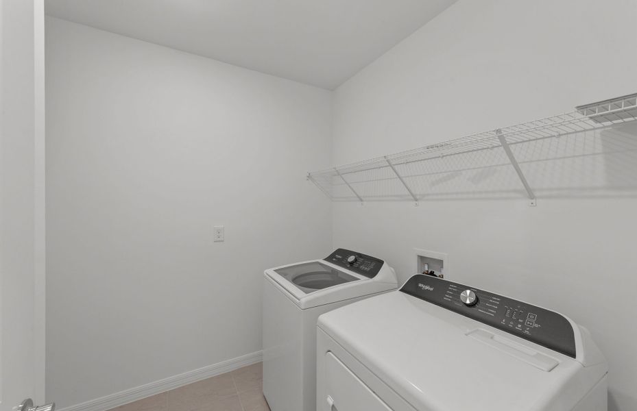 Close-up of interior finishes inside a home in Whispering Lakes, Lehigh Acres (Image 15).