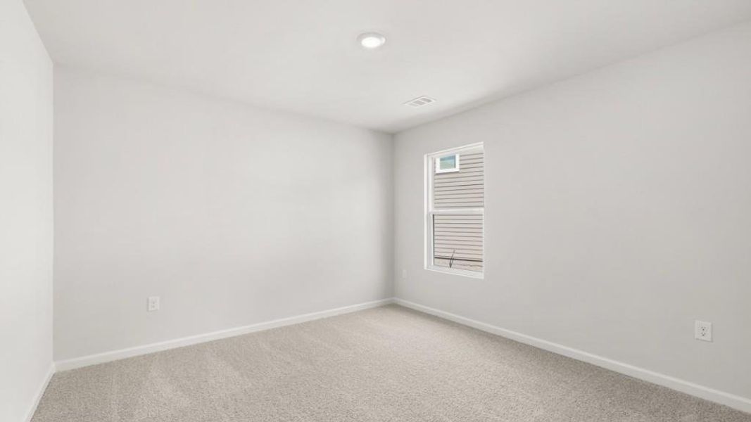 Spacious, unfurnished interior of a new home in Falcon Landing, Gainesville (Image 17).