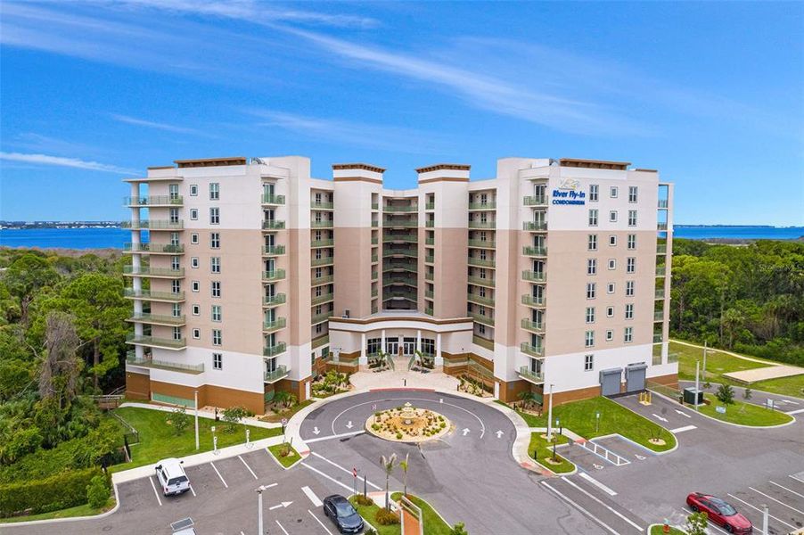 Condo located in Merritt Island, FL showcasing its design and architecture (Image 30).
