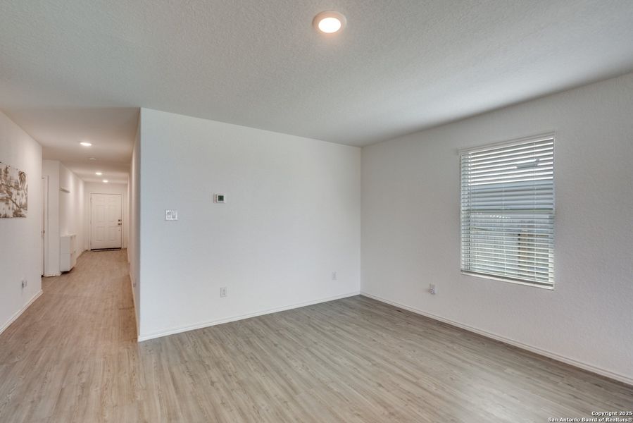 Spacious, unfurnished interior of a new home in , San Antonio (Image 18).