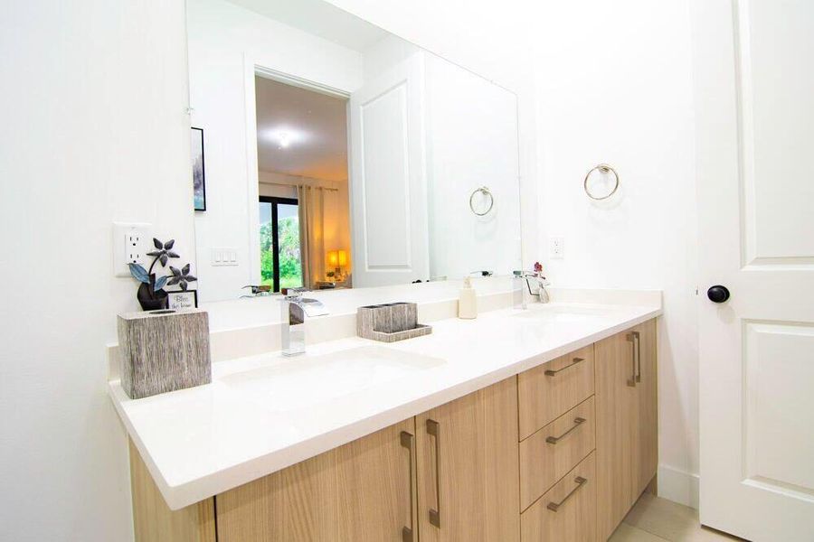 BATHROOM BATHROOM