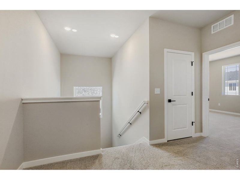 Spacious, unfurnished interior of a new home in Farmstead, Berthoud (Image 34).