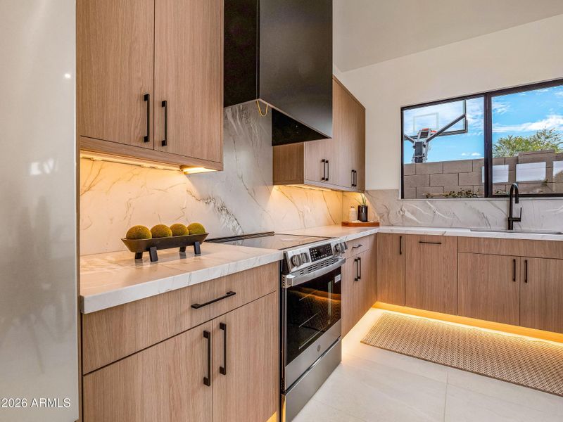 144_p2400589 144_p2400589