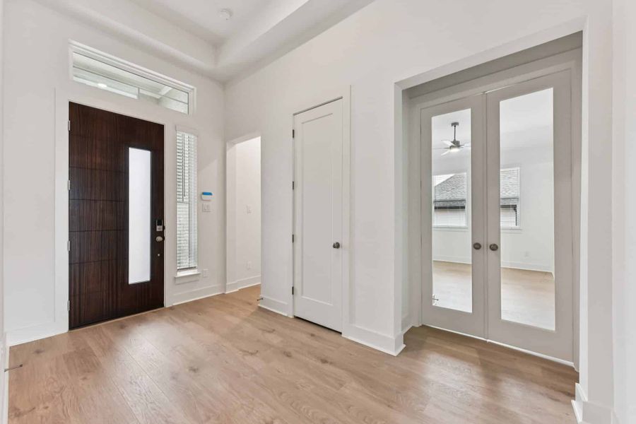 Spacious, unfurnished interior of a new home in Sweetwater, Austin (Image 31).