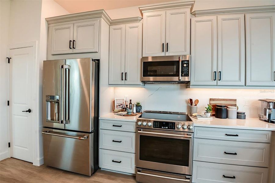 Furnished interior view inside a new home in Seahaven, Punta Gorda (Image 7).