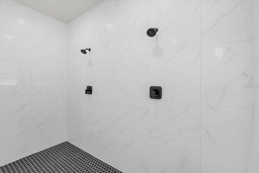 Spacious, unfurnished interior of a new home in , Citrus Springs (Image 18).