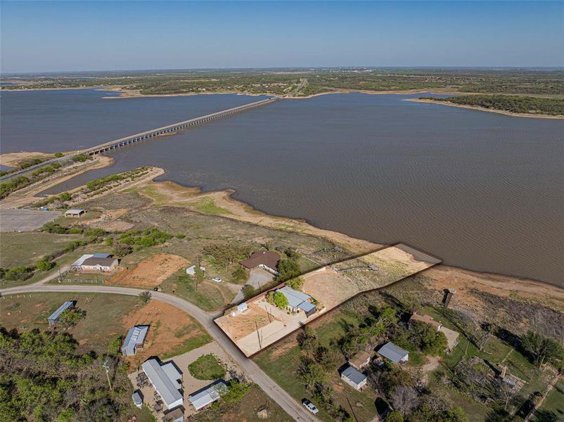 True waterfront with usable shoreline True waterfront with usable shoreline