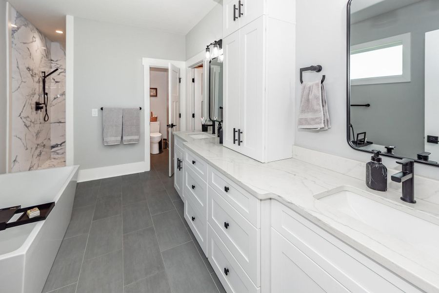 Furnished interior view inside a new home in , Charleston (Image 44).