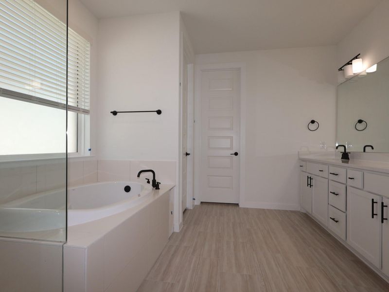 Furnished interior view inside a new home in Barksdale, Leander (Image 5).