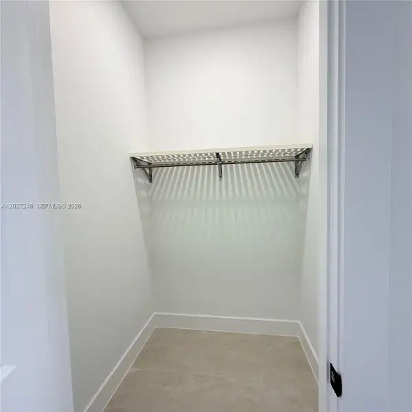 Spacious, unfurnished interior of a new home in , Lehigh Acres (Image 18).