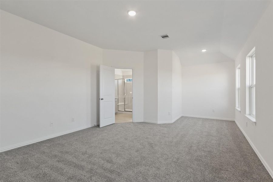 Spacious, unfurnished interior of a new home in Oakwood Estates, Waller (Image 24). Spacious, unfurnished interior of a new home in Oakwood Estates, Waller (Image 24).