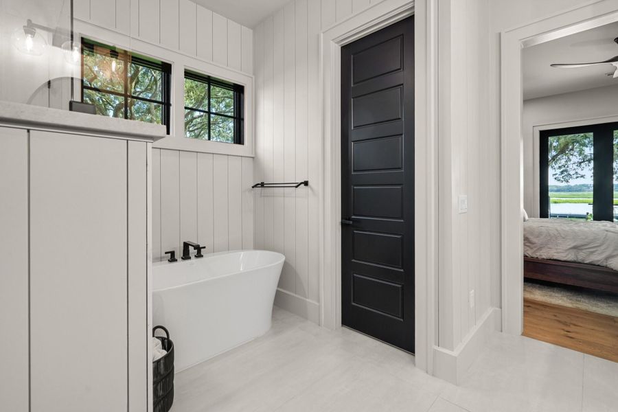 Furnished interior view inside a new home in , Beaufort (Image 39).