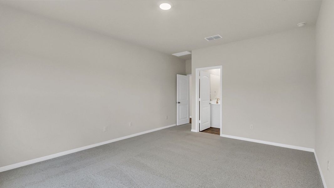 Spacious, unfurnished interior of a new home in Rosenbusch Ranch, Leander (Image 19). Spacious, unfurnished interior of a new home in Rosenbusch Ranch, Leander (Image 19).