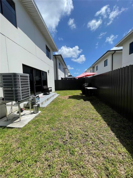 Exterior details and patio area of a home in , Florida City (Image 31).