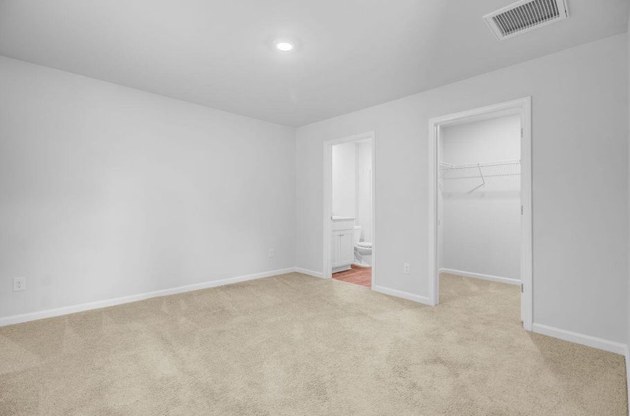 Spacious, unfurnished interior of a new home in Stone Ridge, Moncks Corner (Image 29).