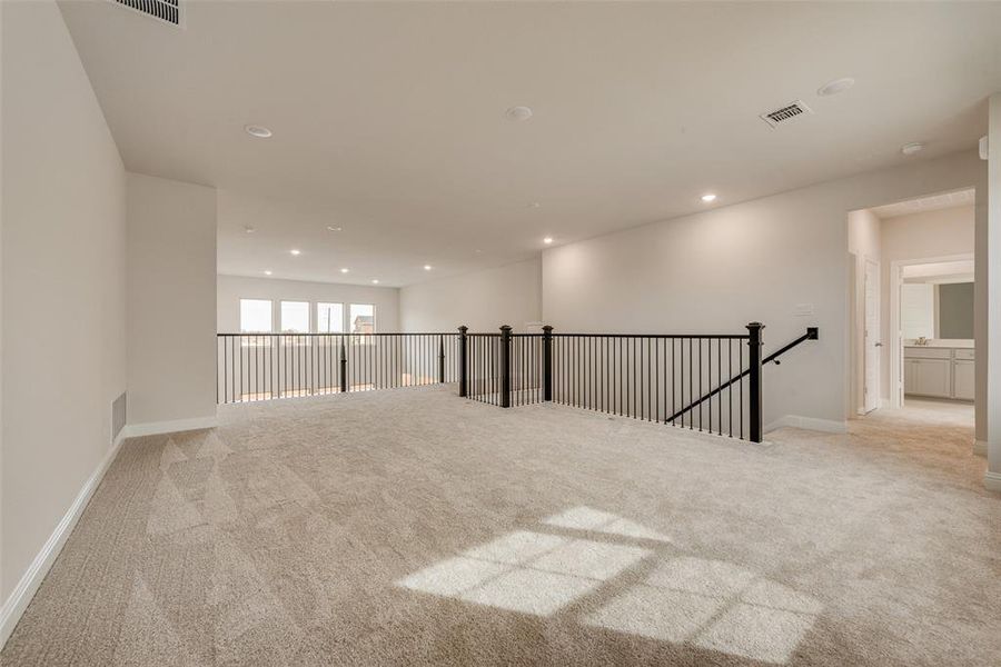 Spacious, unfurnished interior of a new home in Sutton Fields, Celina (Image 24).