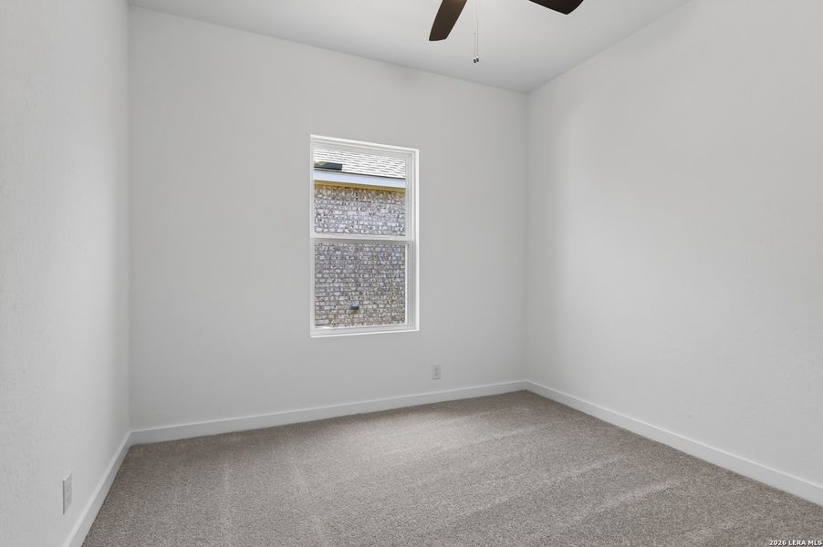 Spacious, unfurnished interior of a new home in Nopal Valley, San Antonio (Image 24).