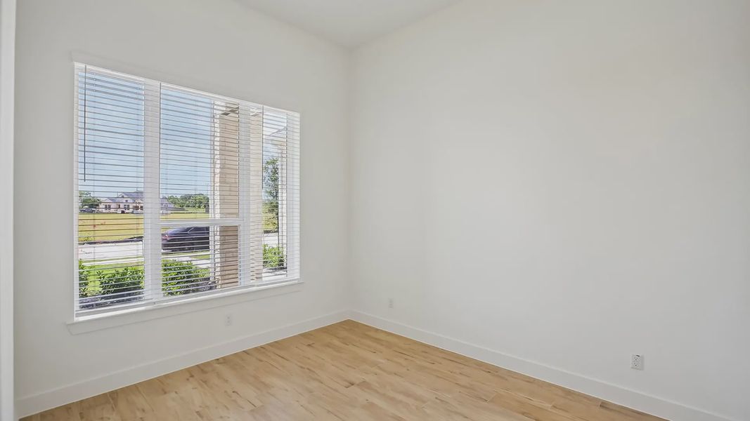 Spacious, unfurnished interior of a new home in Riceland 60',65',70', Mont Belvieu (Image 41).