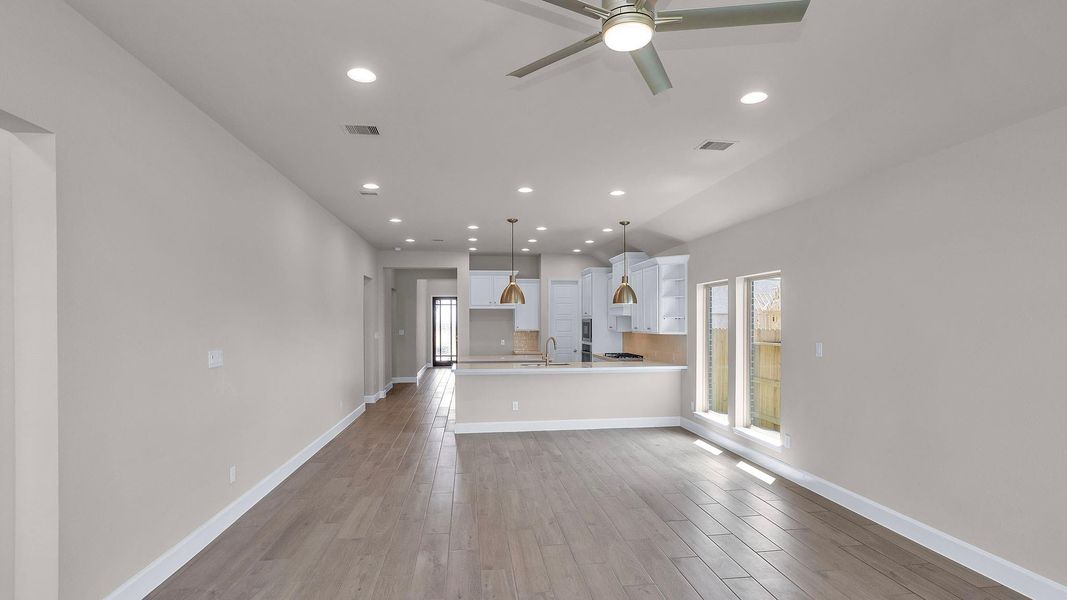 Spacious, unfurnished interior of a new home in Everly, Hockley (Image 15).
