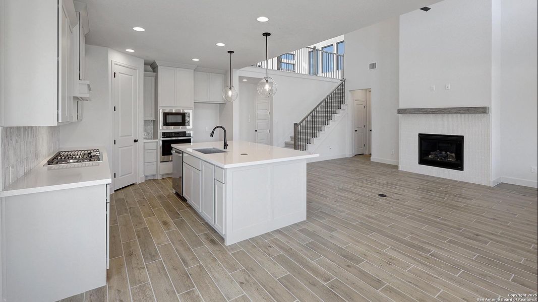 Furnished interior view inside a new home in Esperanza 50', Boerne (Image 9).
