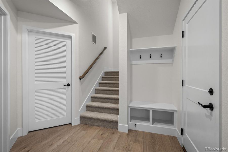 Spacious, unfurnished interior of a new home in Trailside at Cottonwood Creek, Colorado Springs (Image 22).