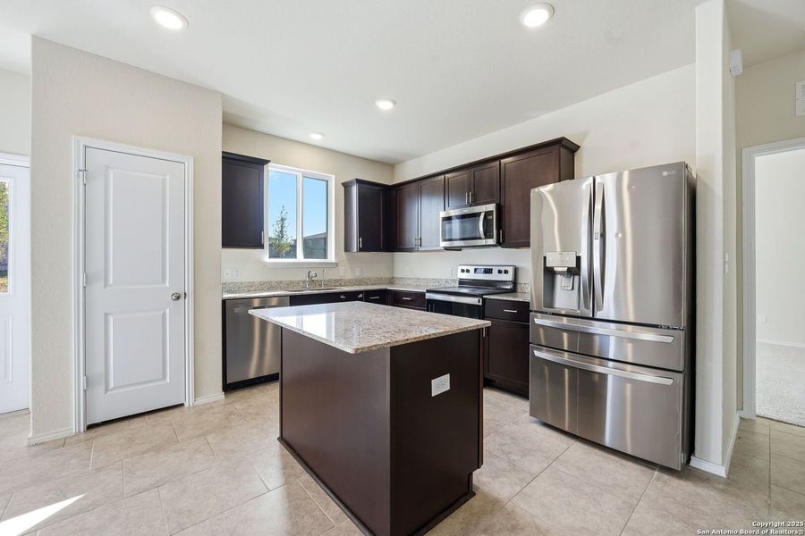 Furnished interior view inside a new home in Cinco Lakes, San Antonio (Image 7). Furnished interior view inside a new home in Cinco Lakes, San Antonio (Image 7).