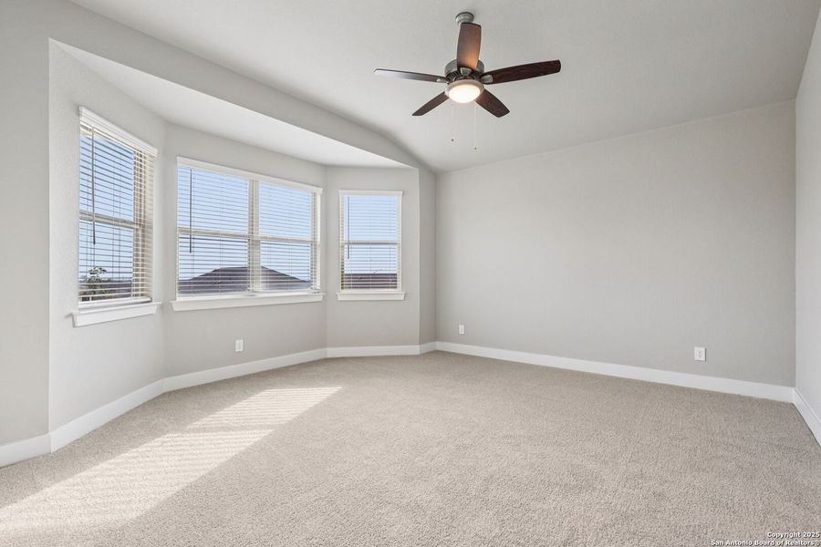 Spacious, unfurnished interior of a new home in Legendary Trails - Premier Series, Cibolo (Image 18).